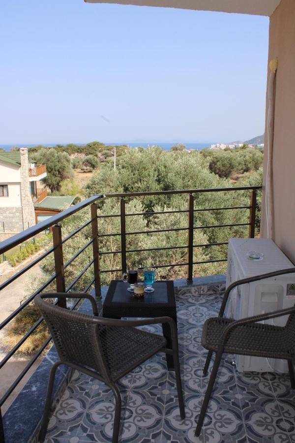 Capo Calaberno Aparts Aparthotel Karaburun  Bagian luar foto